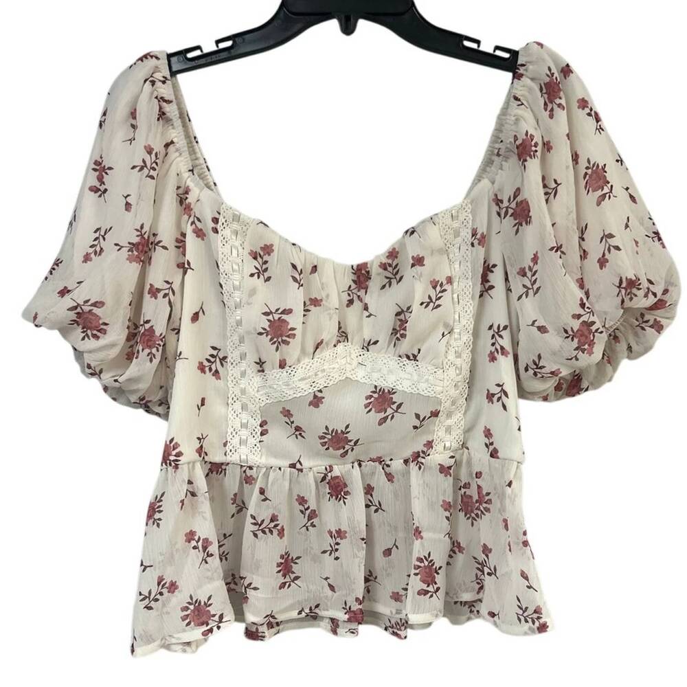 NEW FRANCESCA'S women's floral boho smocked top in cream pink